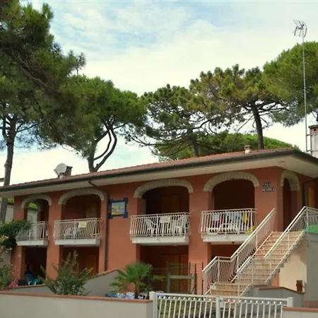 Lovely Flat With Balcony And Private Parking Space 50mt From The Sea In Lignano